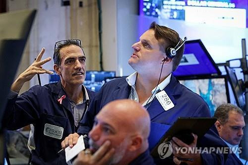 뉴욕증시, 넷플릭스 호실적에 통신주↑…다우·S&P500 최고 마감